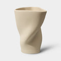 SŌL Vase in Frontalansicht mit organischer Silhouette